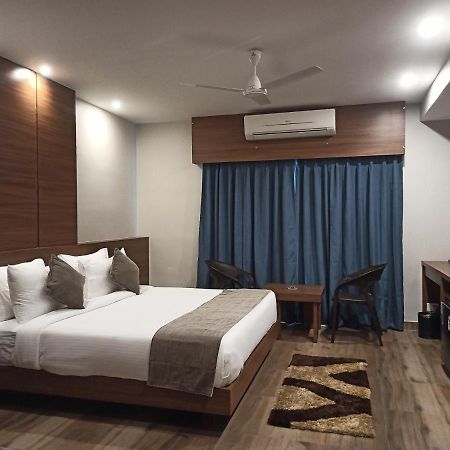 Hotel Tree Fern Dibrugarh Zewnętrze zdjęcie
