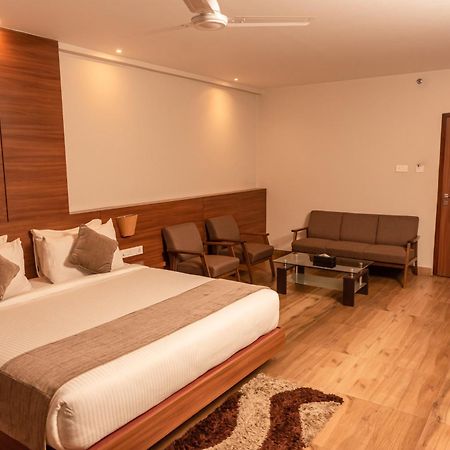 Hotel Tree Fern Dibrugarh Zewnętrze zdjęcie