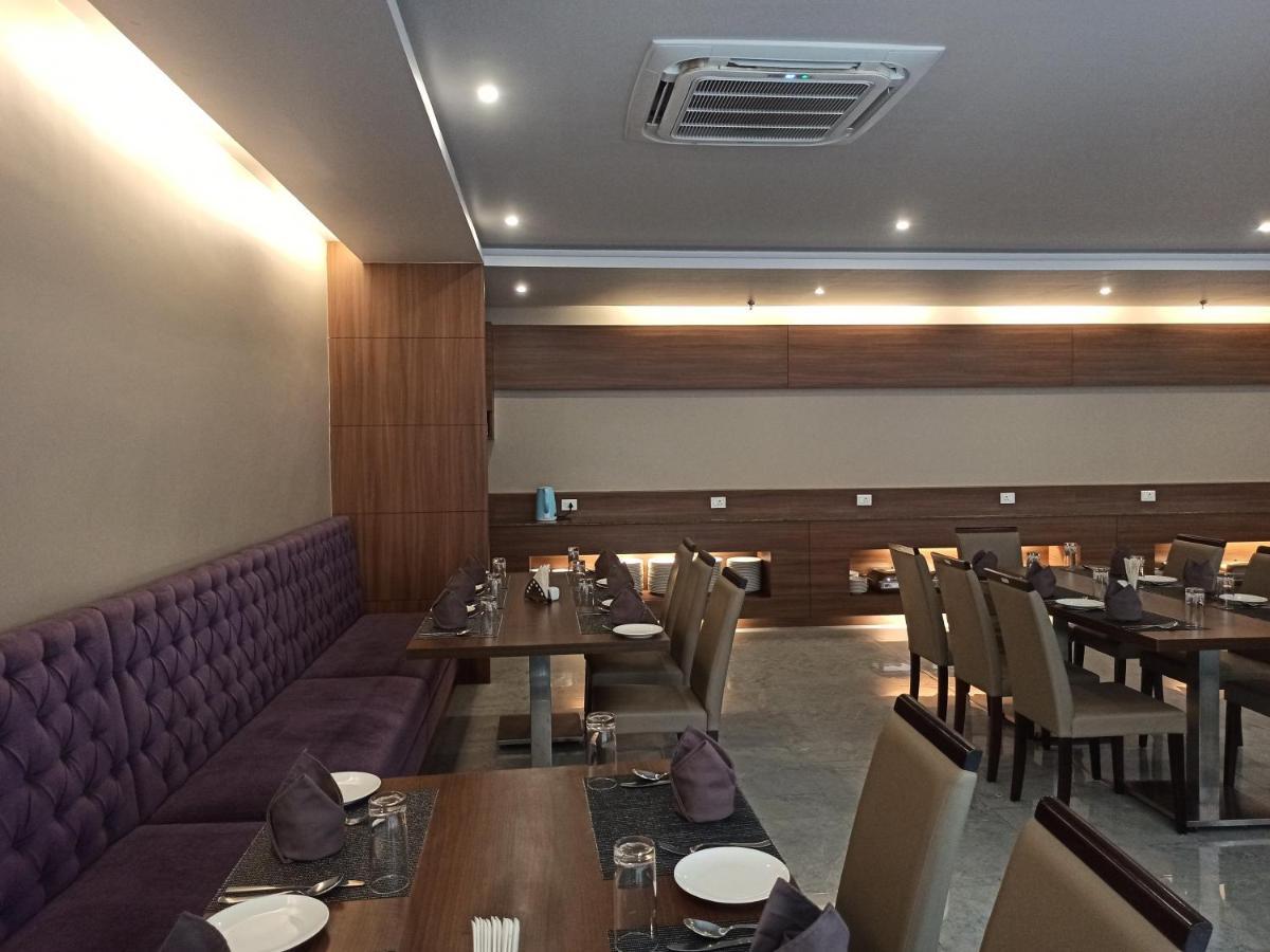 Hotel Tree Fern Dibrugarh Zewnętrze zdjęcie