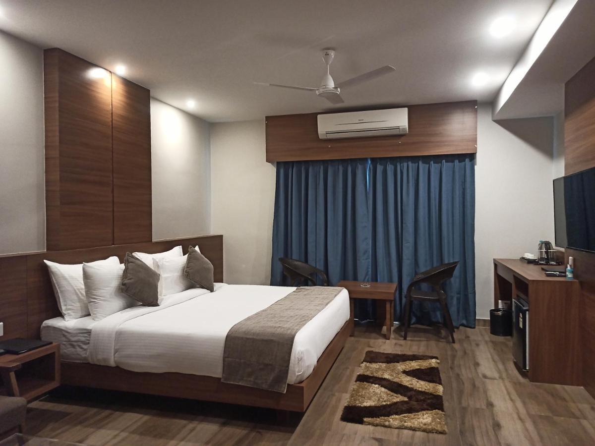 Hotel Tree Fern Dibrugarh Zewnętrze zdjęcie