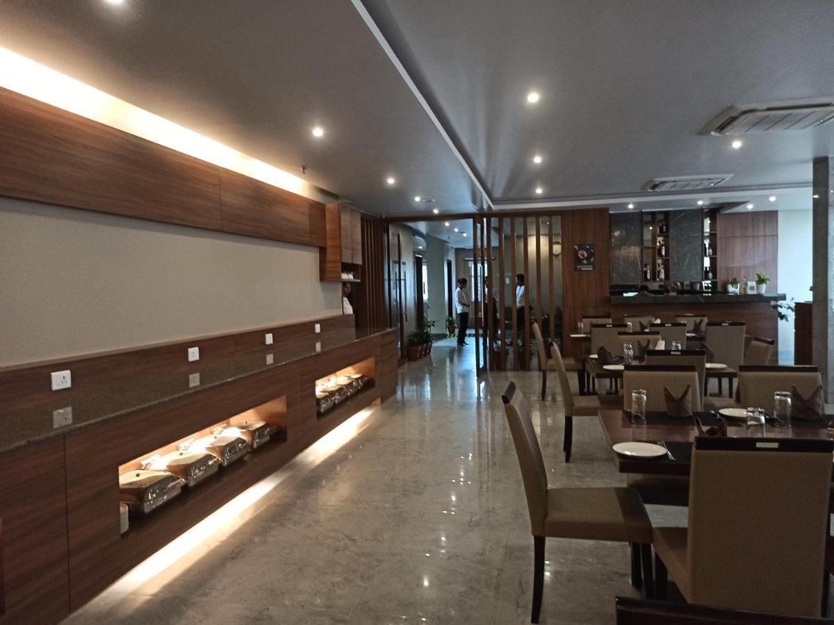 Hotel Tree Fern Dibrugarh Zewnętrze zdjęcie