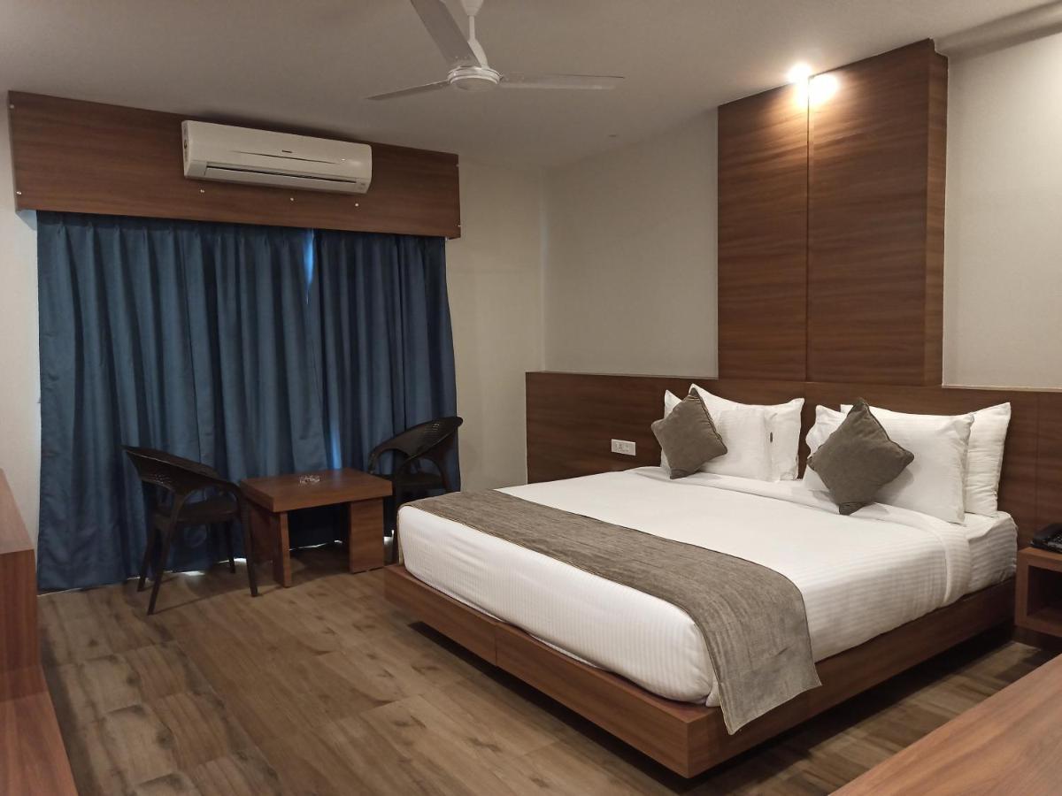 Hotel Tree Fern Dibrugarh Zewnętrze zdjęcie