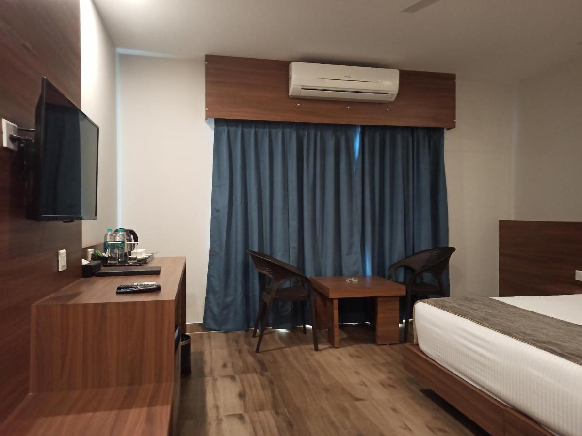 Hotel Tree Fern Dibrugarh Zewnętrze zdjęcie