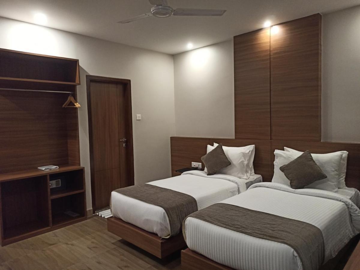 Hotel Tree Fern Dibrugarh Zewnętrze zdjęcie