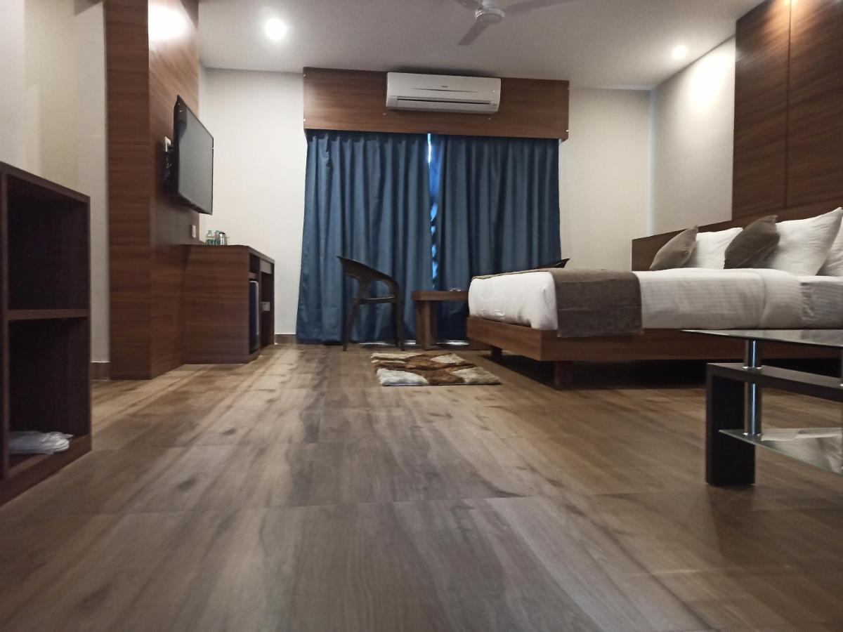 Hotel Tree Fern Dibrugarh Zewnętrze zdjęcie