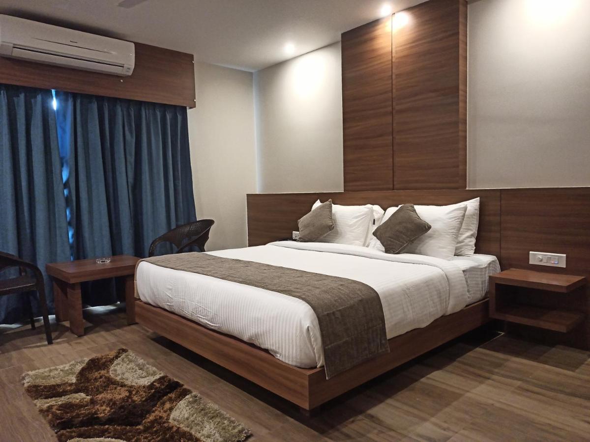 Hotel Tree Fern Dibrugarh Zewnętrze zdjęcie