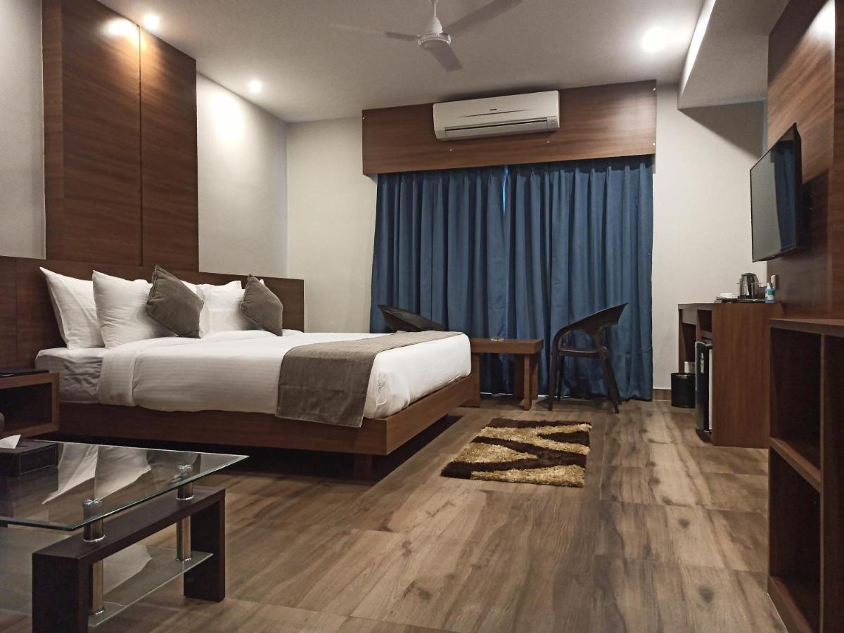 Hotel Tree Fern Dibrugarh Zewnętrze zdjęcie