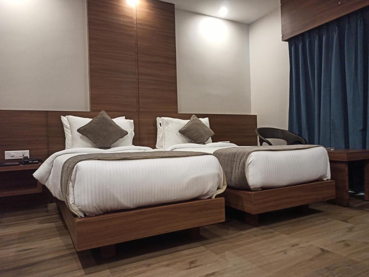 Hotel Tree Fern Dibrugarh Zewnętrze zdjęcie