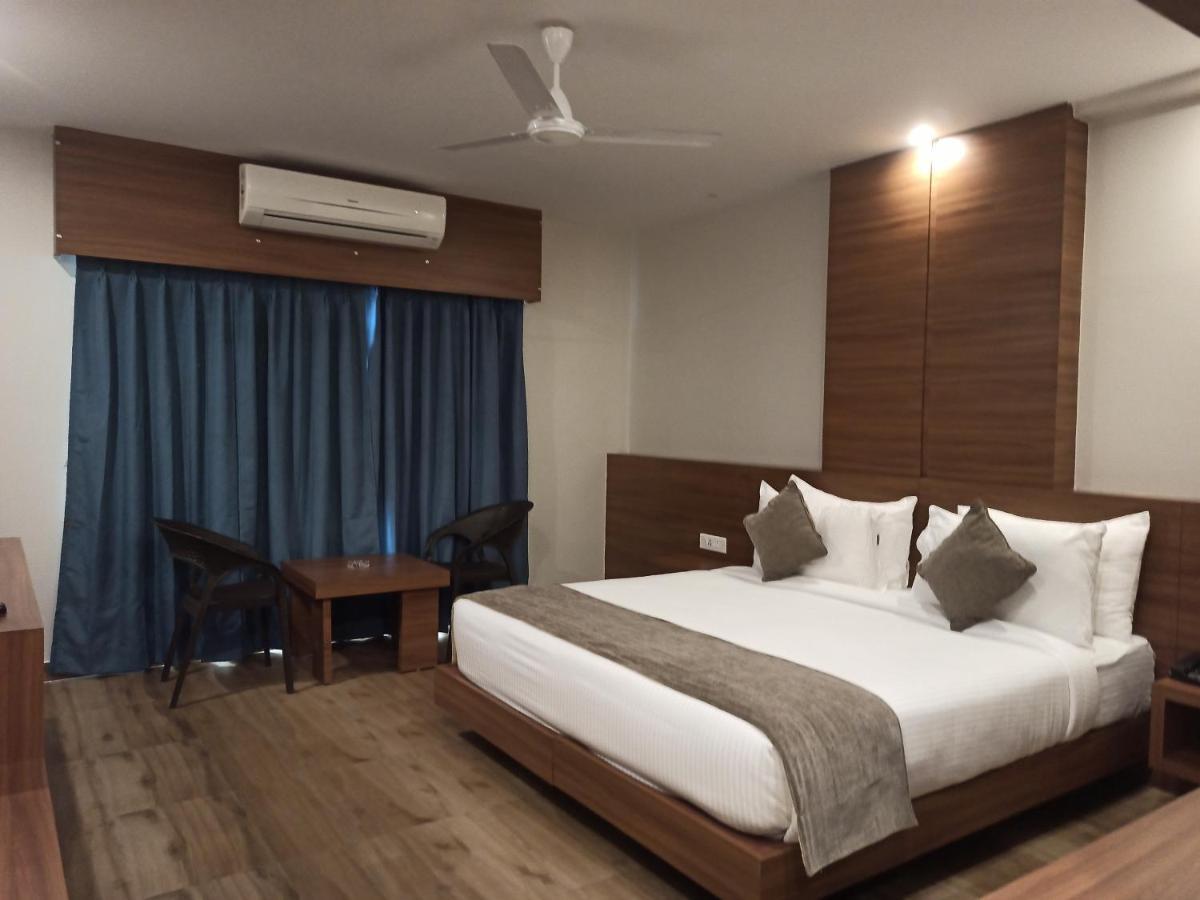 Hotel Tree Fern Dibrugarh Zewnętrze zdjęcie