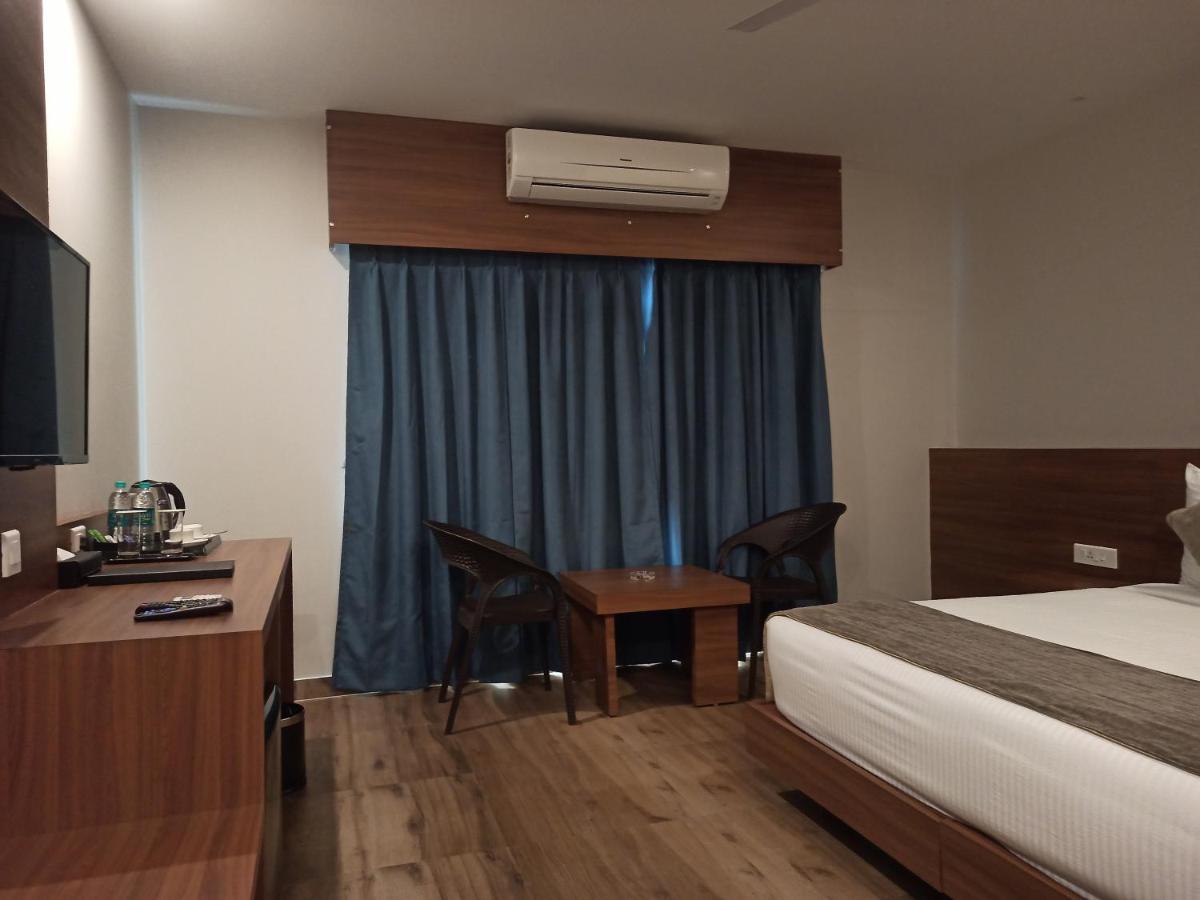 Hotel Tree Fern Dibrugarh Zewnętrze zdjęcie