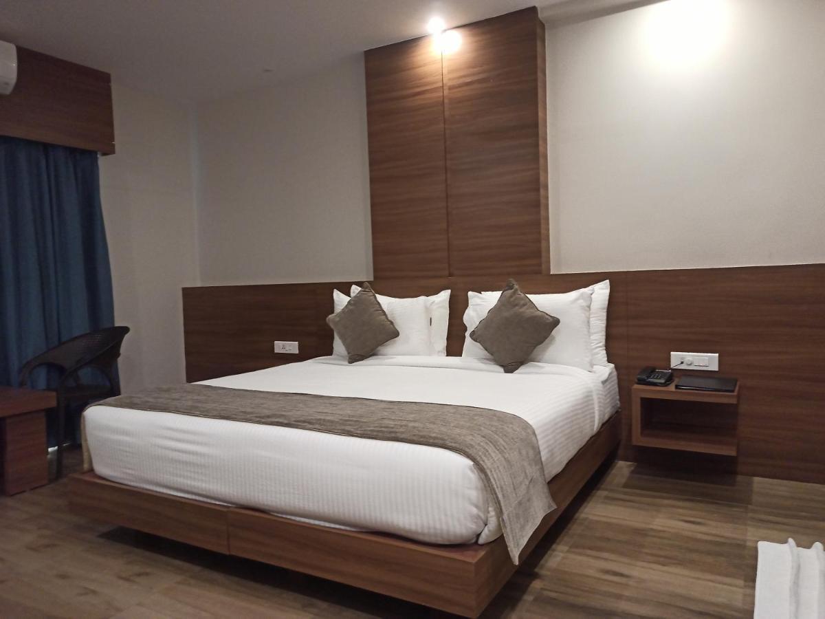 Hotel Tree Fern Dibrugarh Zewnętrze zdjęcie