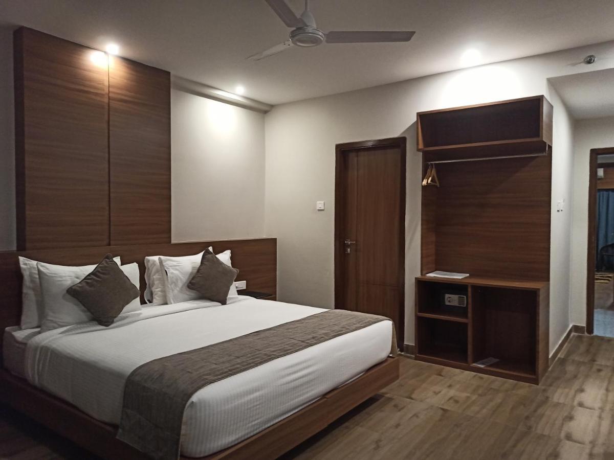 Hotel Tree Fern Dibrugarh Zewnętrze zdjęcie
