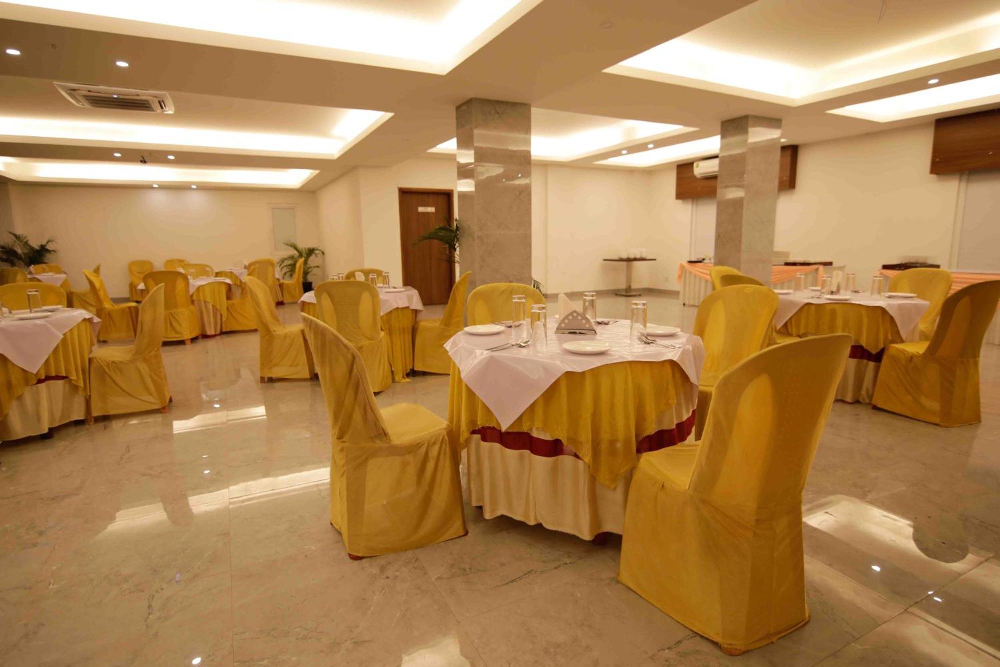 Hotel Tree Fern Dibrugarh Zewnętrze zdjęcie