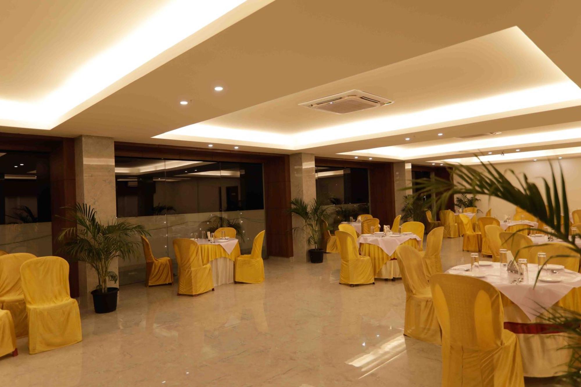 Hotel Tree Fern Dibrugarh Zewnętrze zdjęcie