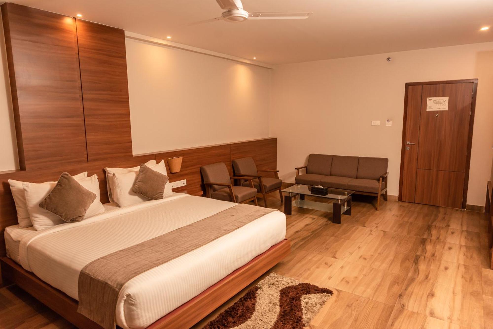 Hotel Tree Fern Dibrugarh Zewnętrze zdjęcie